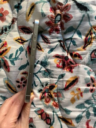 iPhone 15 Pro 256GB Blanco con Garantía y 90%.