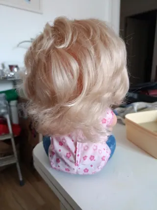 Muñeca Nenuco rubia ojos azules