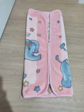 Manta y saco infantil  2 en 1