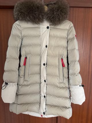 Abrigo Dichi beige y blanco con capucha