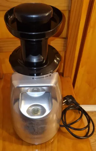 Licuadora Qilive con jarras