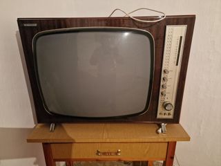 TELEVISOR ANTIGUO EYDEN 23"