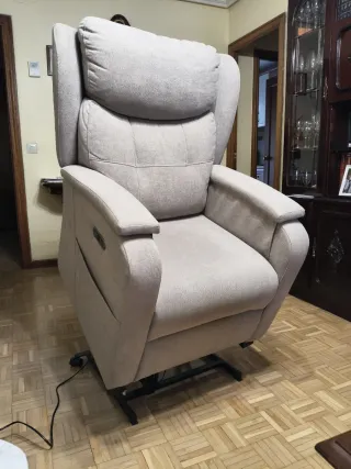 Sillón relax eléctrico elevador beige/gris