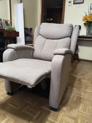 Sillón relax eléctrico elevador beige/gris