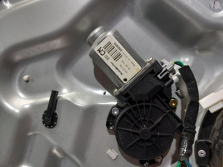 ELEVALUNAS TRASERO IZQUIERDO HYUNDAI SANTA FE (CM