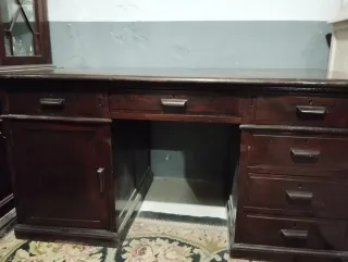 Escritorio antiguo madera maciza