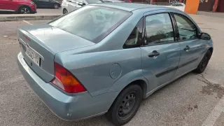 Ford Focus 2000