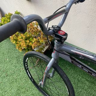 Bici BMX Chase Edge Junior Gris/Rojo