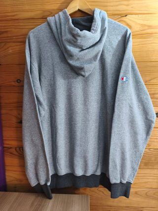 Sudadera Champion Color Gris Talla XL.