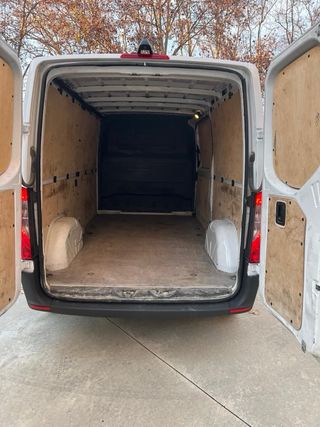 Mercedes-Benz Sprinter 2021