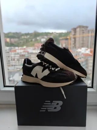 Zapatillas New Balance 327 Marrón/Blanco