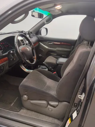 Toyota Land Cruiser 2005