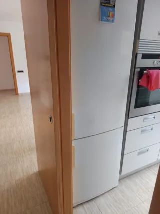 Armario,colchones y canapé,lavadora,nevera