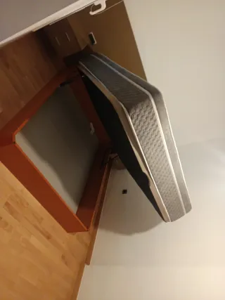 Armario,colchones y canapé,lavadora,nevera