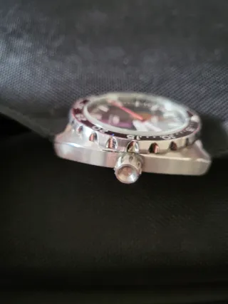 Reloj Fossil Diver Negro y Plateado.