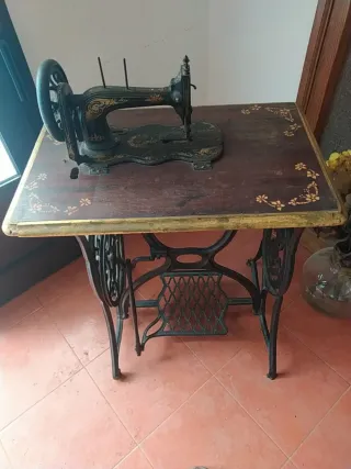 Máquina de coser Singer antigua