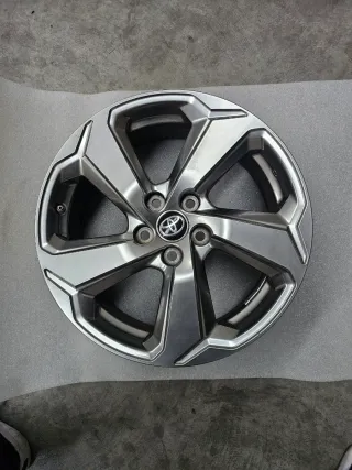 Llanta Toyota RAV4