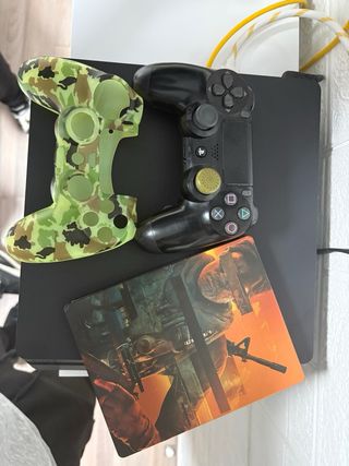 PS4 Slim (PlayStation 4 Slim) Negra