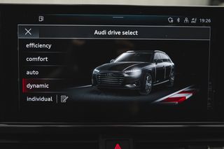 AUDI A4 Avant Advanced 30 TDI S tronic 2023