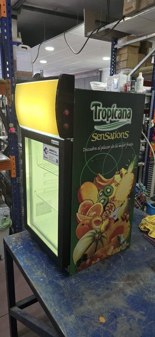 Vitrina expositora para zumos