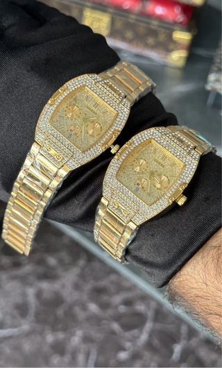 Reloj Guess Dorado con Cristales