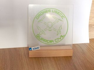 Marco transparente Guardia Civil piloto dron.