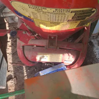 Peladora de Almendras