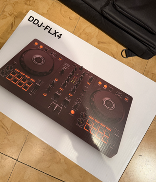 Controladora DJ Pioneer DDJ-FLX4 Negra..