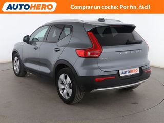 Volvo XC40 2.0 T4 Momentum 2WD