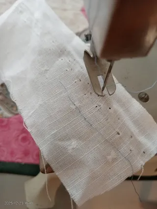 Máquina de coser de juguete vintage