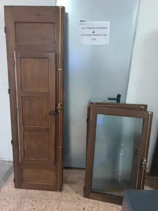 16 Puertas de madera conectables