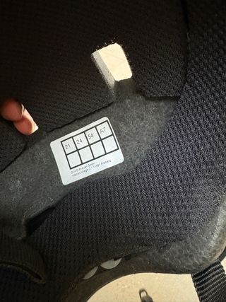 Casco de Monopatín Verde y Negro