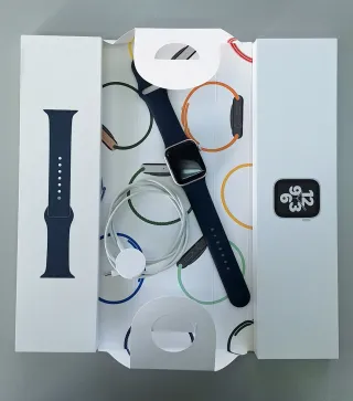 Apple Watch Plata/Azul Marino Caja y Cargador