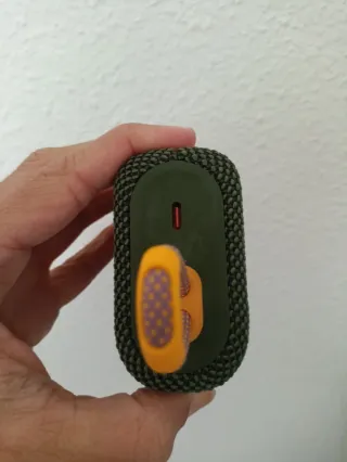 Altavoz JBL portátil