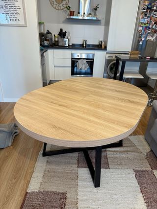 Mesa de comedor redonda madera y metal