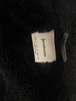 Chaqueta Stradivarius pelo negra Talla S