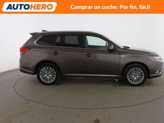 Mitsubishi Outlander PHEV Motion 4WD