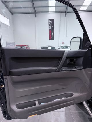 Mitsubishi Montero 2.5 TDI Sahel