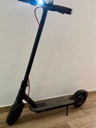 Patinete Eléctrico Xiaomi Negro + casco + bolsa