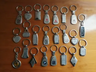 23 Porta-chaves Metálicos Marcas Automóveis