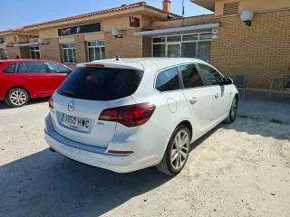 Opel Astra 2014