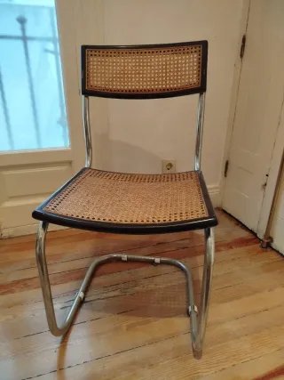 Silla estilo Cesca ratán y metal