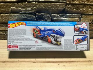 Hot Wheels Tiburón Transportador Coches