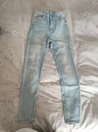 Pantalón Stradivarius Talla 36