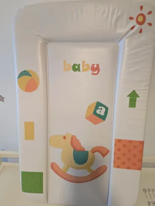 Cambiador de bebé blanco ikea