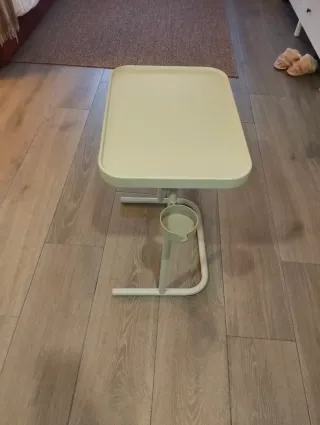 Mesa auxiliar IKEA BJÖRKÄSEN beige