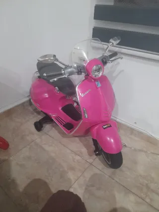 Vespa Eléctrica Infantil Rosa