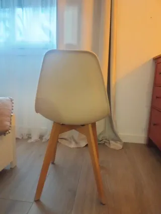 Silla Nórdica Beige Sklum Madera y Plástico