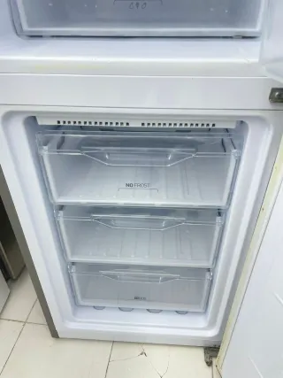 Nevera Indesit Combi