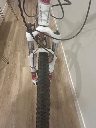 Bicicleta de Montaña Trek 6300 de 26”.